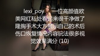 白丝露脸穿着情趣装的人妻少妇，颜值不错激情大秀，自己舔奶子抠骚穴给狼友看，浪叫不止