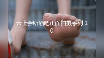 女人啊女人啊，浪阿姨，江边小廊露出吃鸡，厕所刺激后入，回家还喜欢吃鸡，吃上瘾啦！